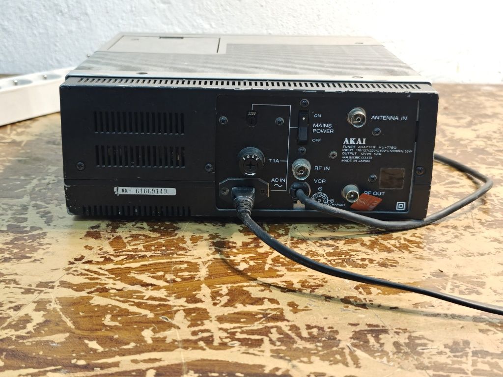 Adapter tunera Akai VU-77EG