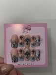 Press on nails/handmade