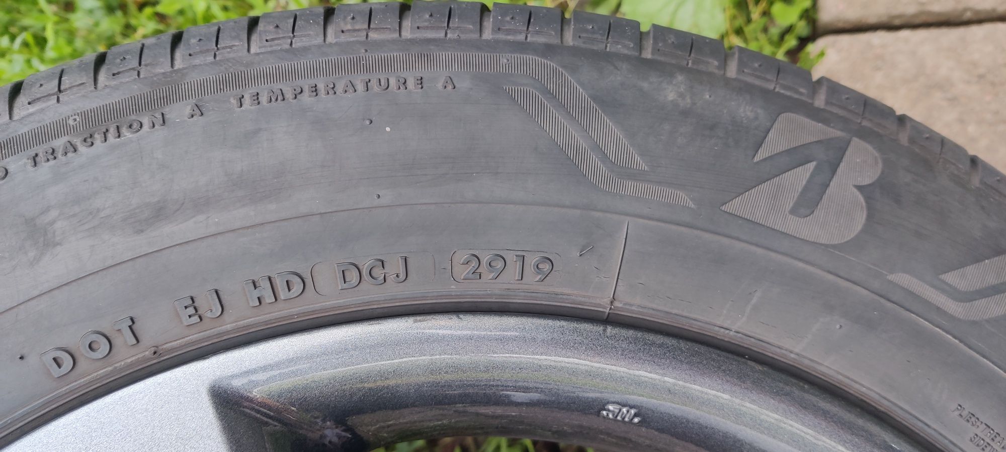 Bridgestone 225/65 r18 літо