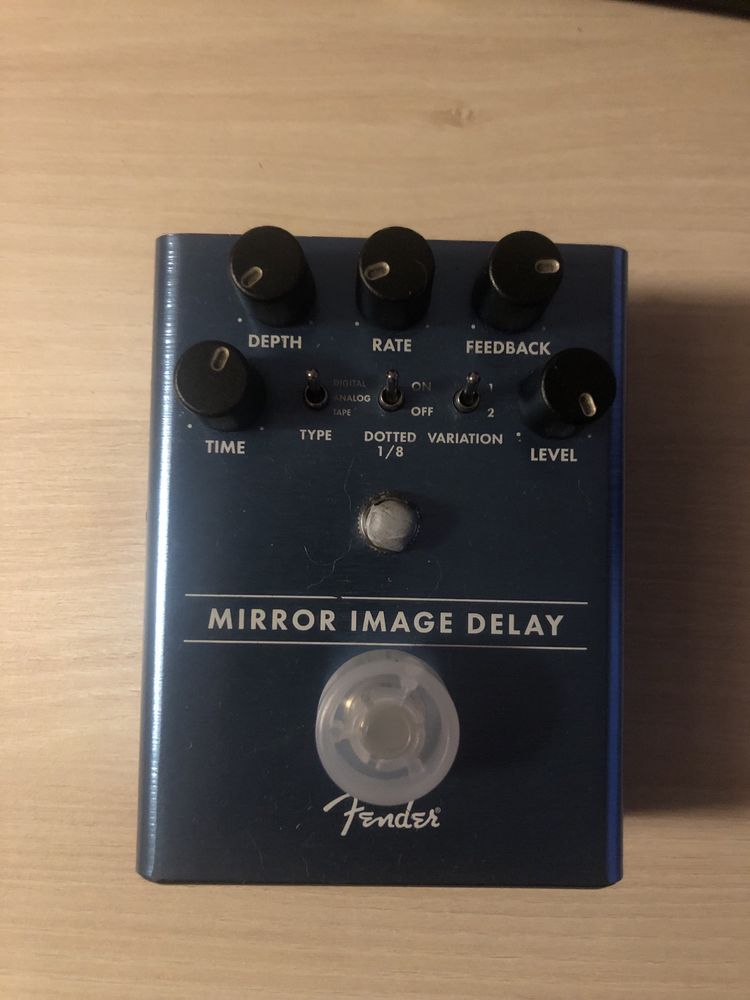 Pedal Fender Mirror Delay