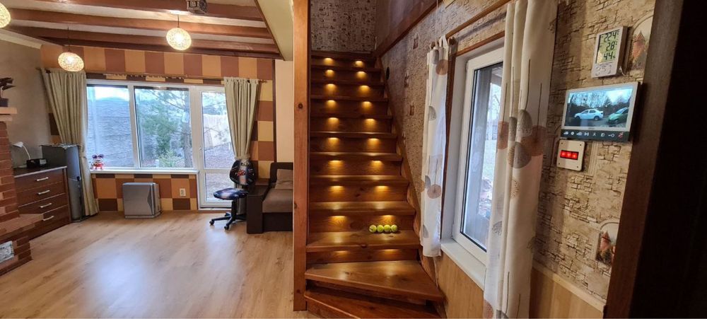 Продам двоповерховий будинок у Краснопіллі