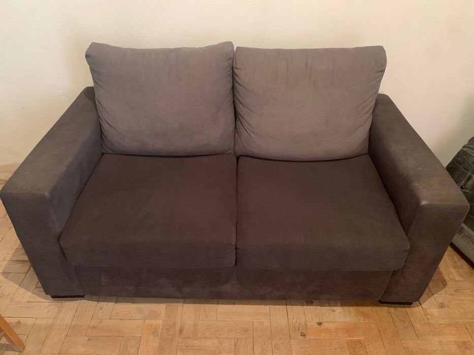 Sofás  estimados em 2’ mão
