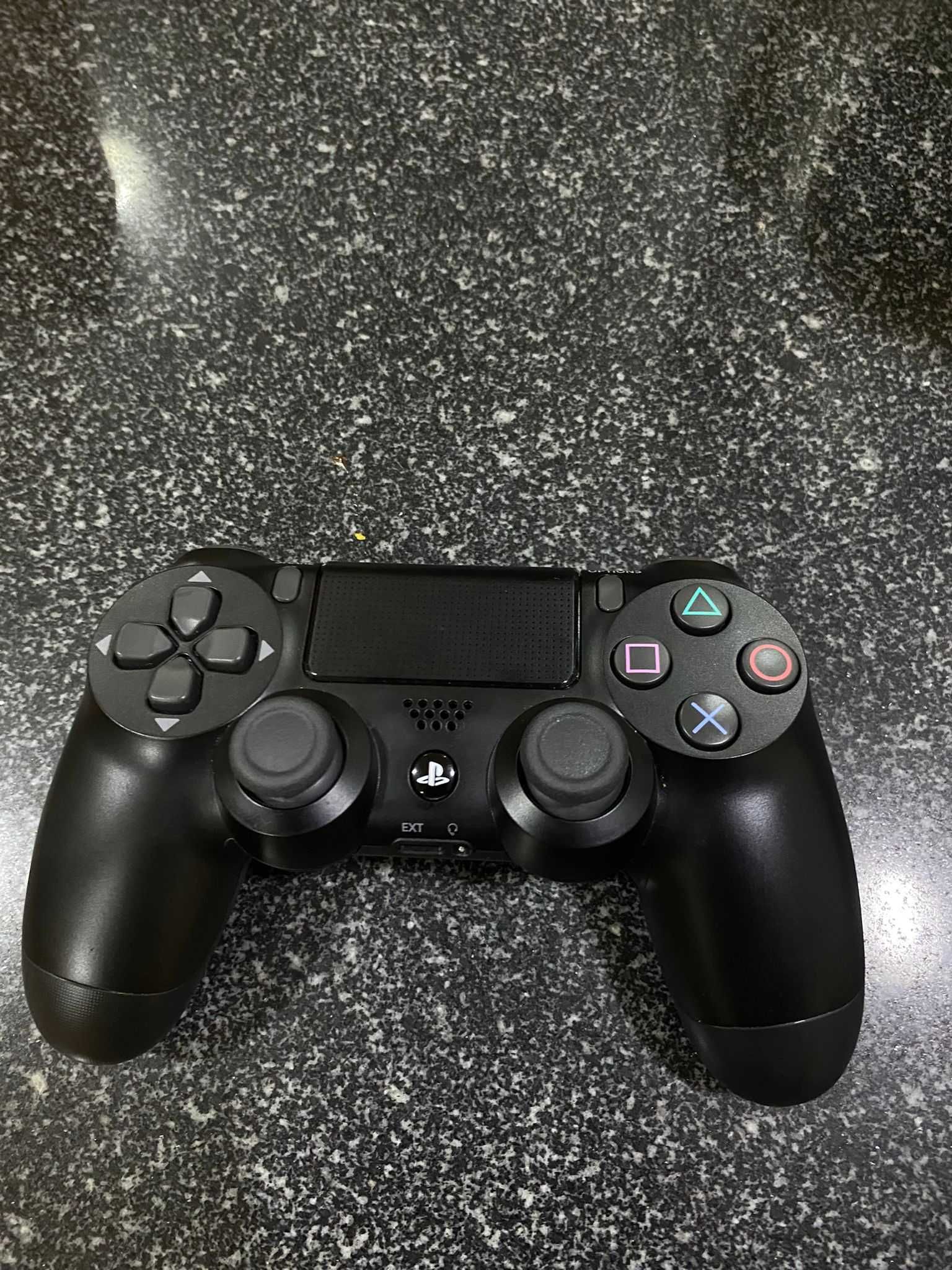 Playstation 4 500GB Slim c/comando