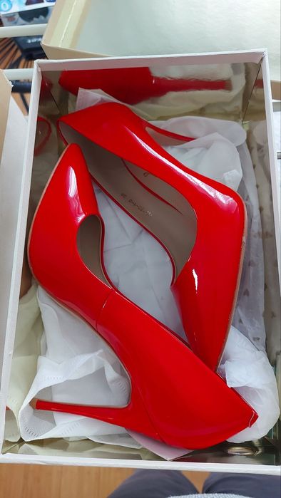 Туфлі на шпильці, червоний лак, 38 розмір