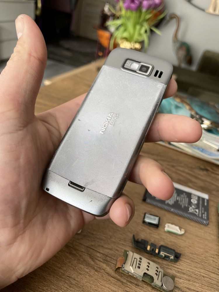 Części Nokia E52/Obudowa/LCD/Podzespoły/Oryginalne Części!