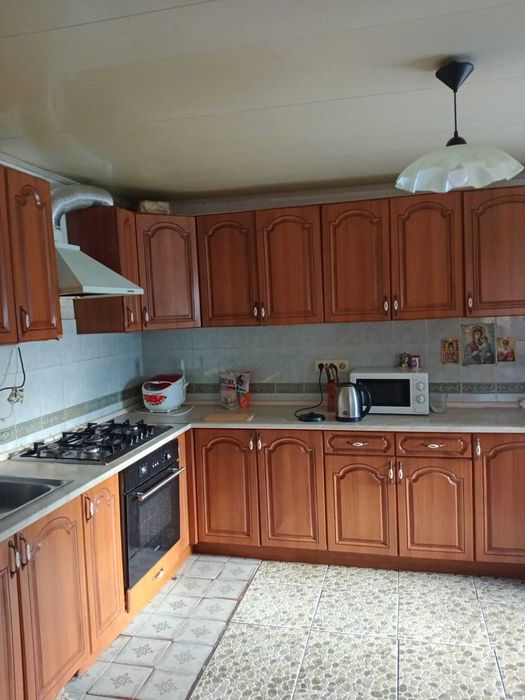 Здам кімнату в Броварах у приватному будинку.