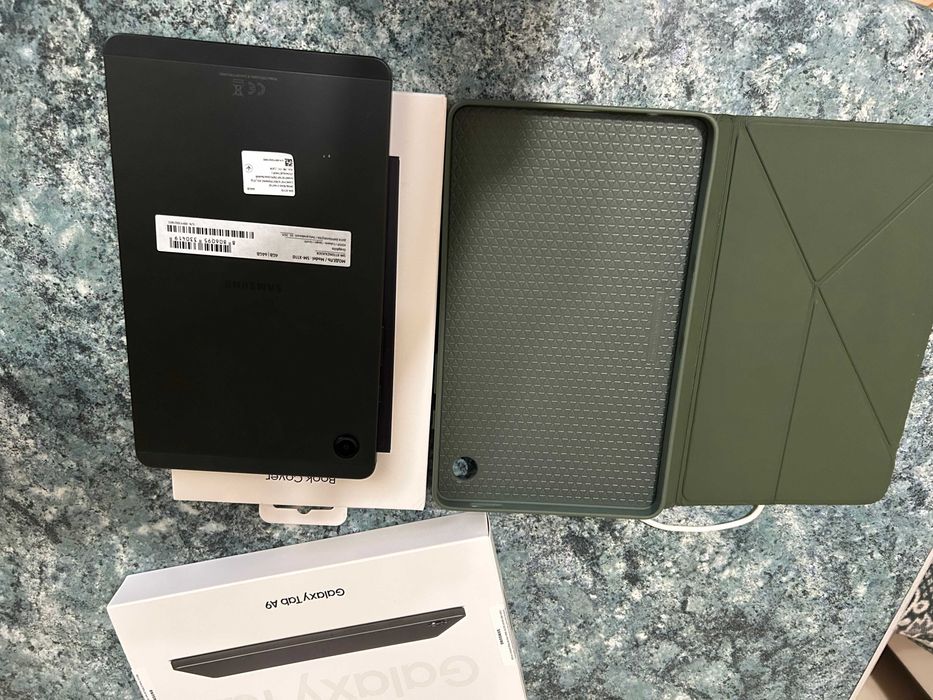 Samsung Galaxy Tab A9 (Wi-Fi) + чохол-книжка Galaxy Tab A9 Book Cover