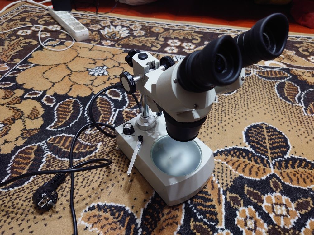 Мікроскоп TX-3C 20x-40x верхня та нижня підсвітки