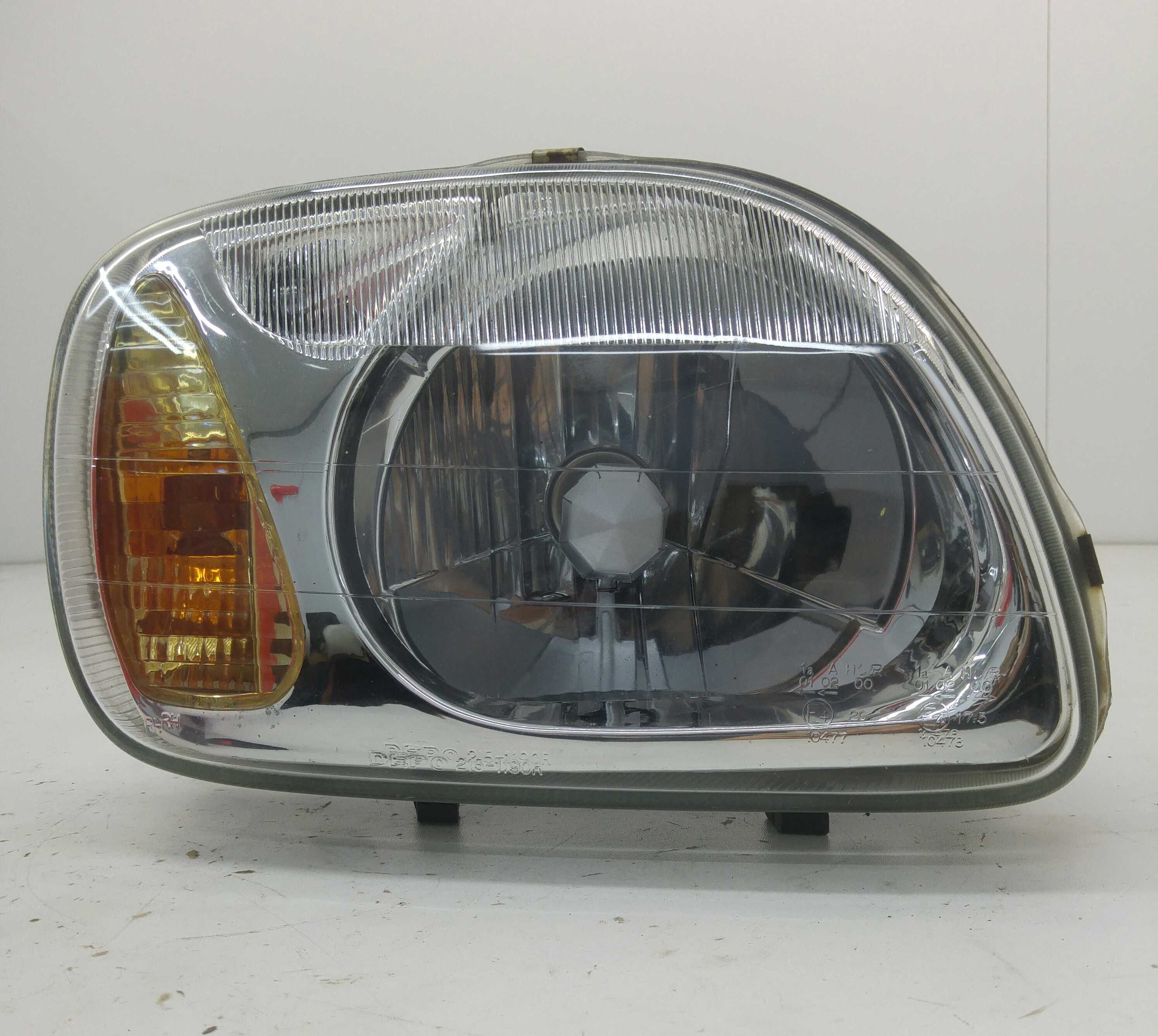 Nissan Micra K11 Lampa Reflektor Prawy Przód Prawa Przednia PP
