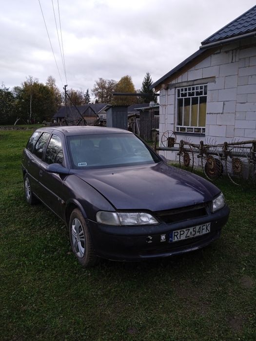 Продам Опель вектру б