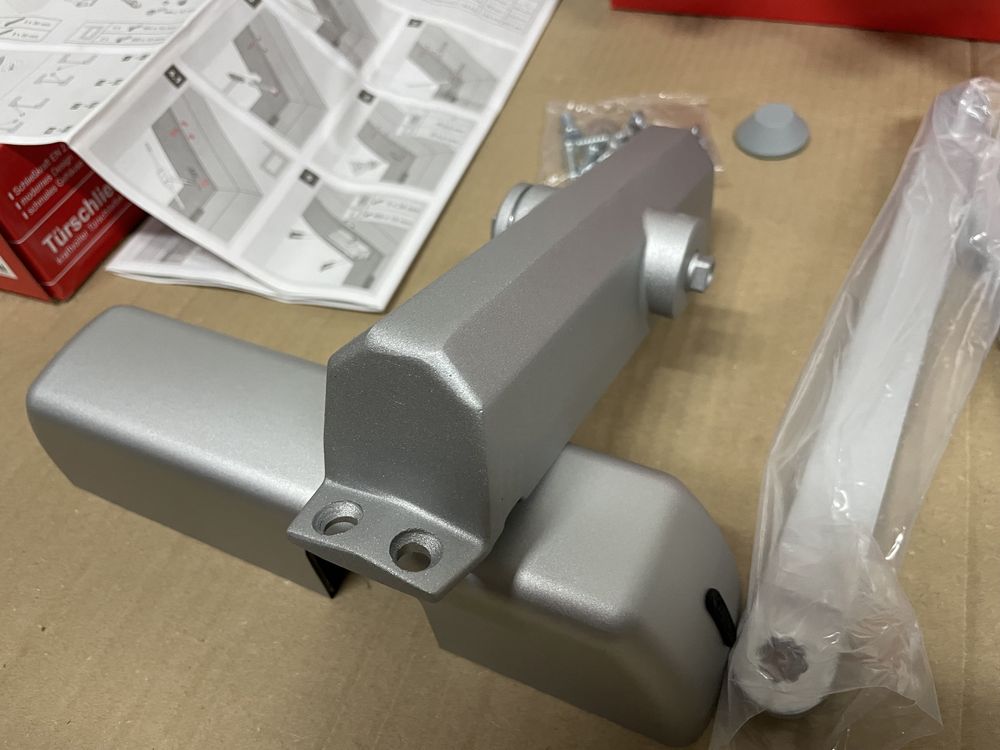 Samozamykacz drzwiowy drzwi NOWY! ASSA ABLOY