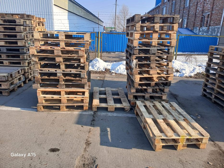 Піддони дерев'яні  б/в з доставкою Кривий Ріг