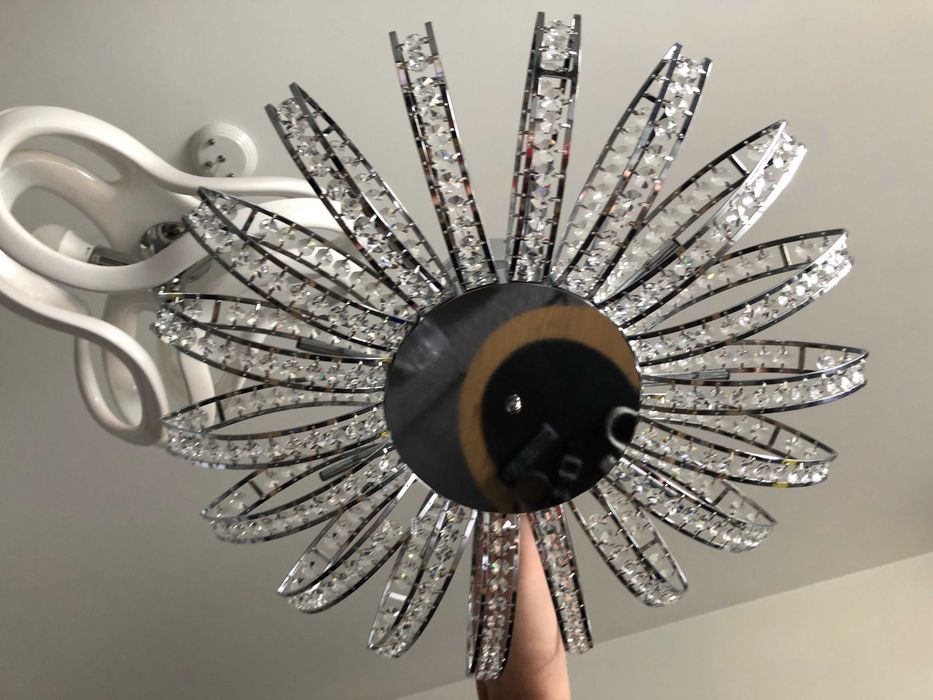 lampa sufitowa do salonu, sypialni