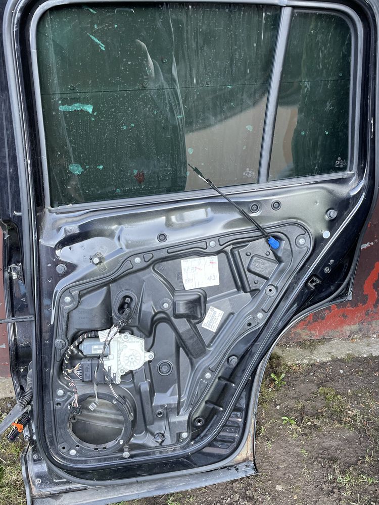 Drzwi tylne prawe vw tiguan 2009r