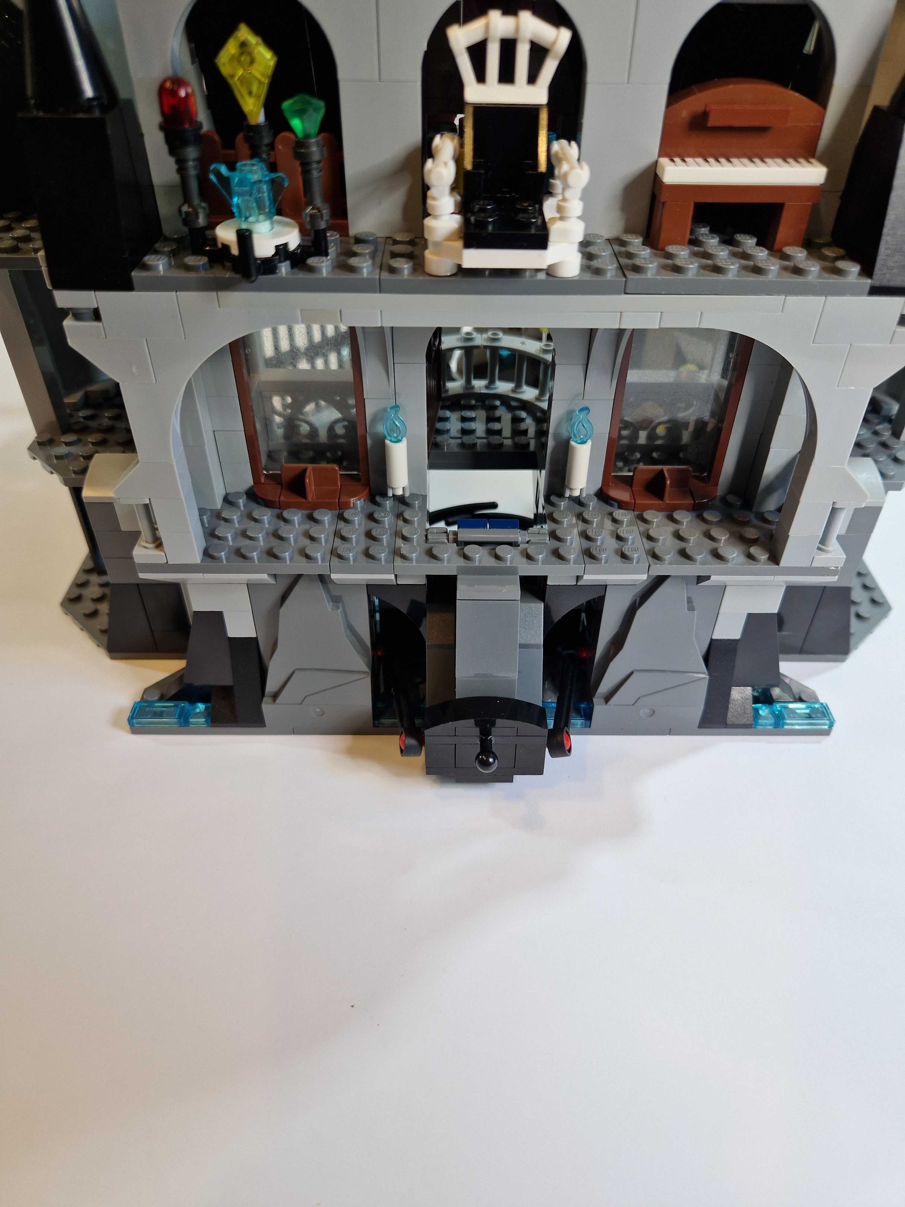 Zestaw kompletny LEGO Hidden Side 70437 - Tajemniczy zamek