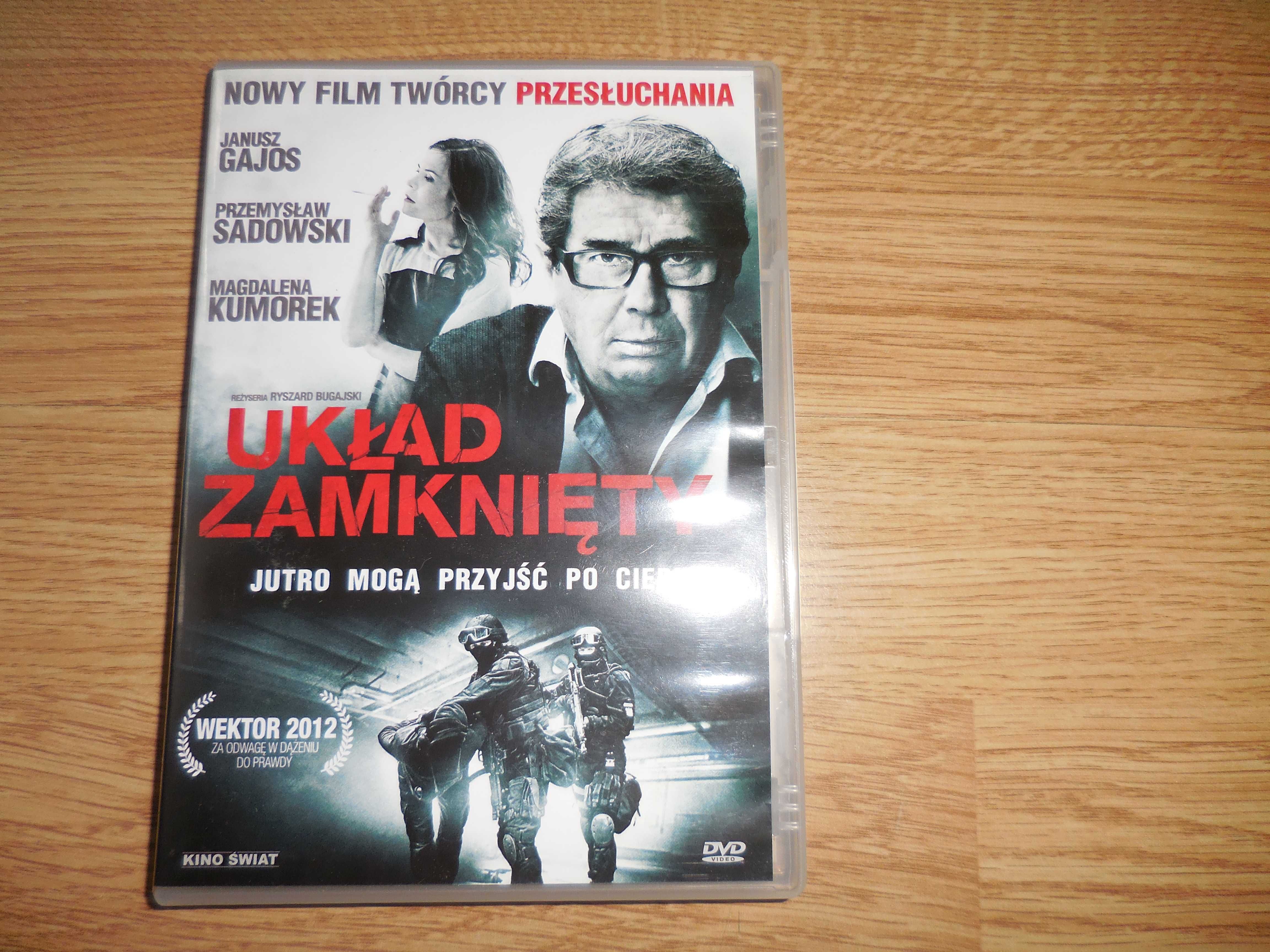 FILM POLSKI - Układ zamknięty