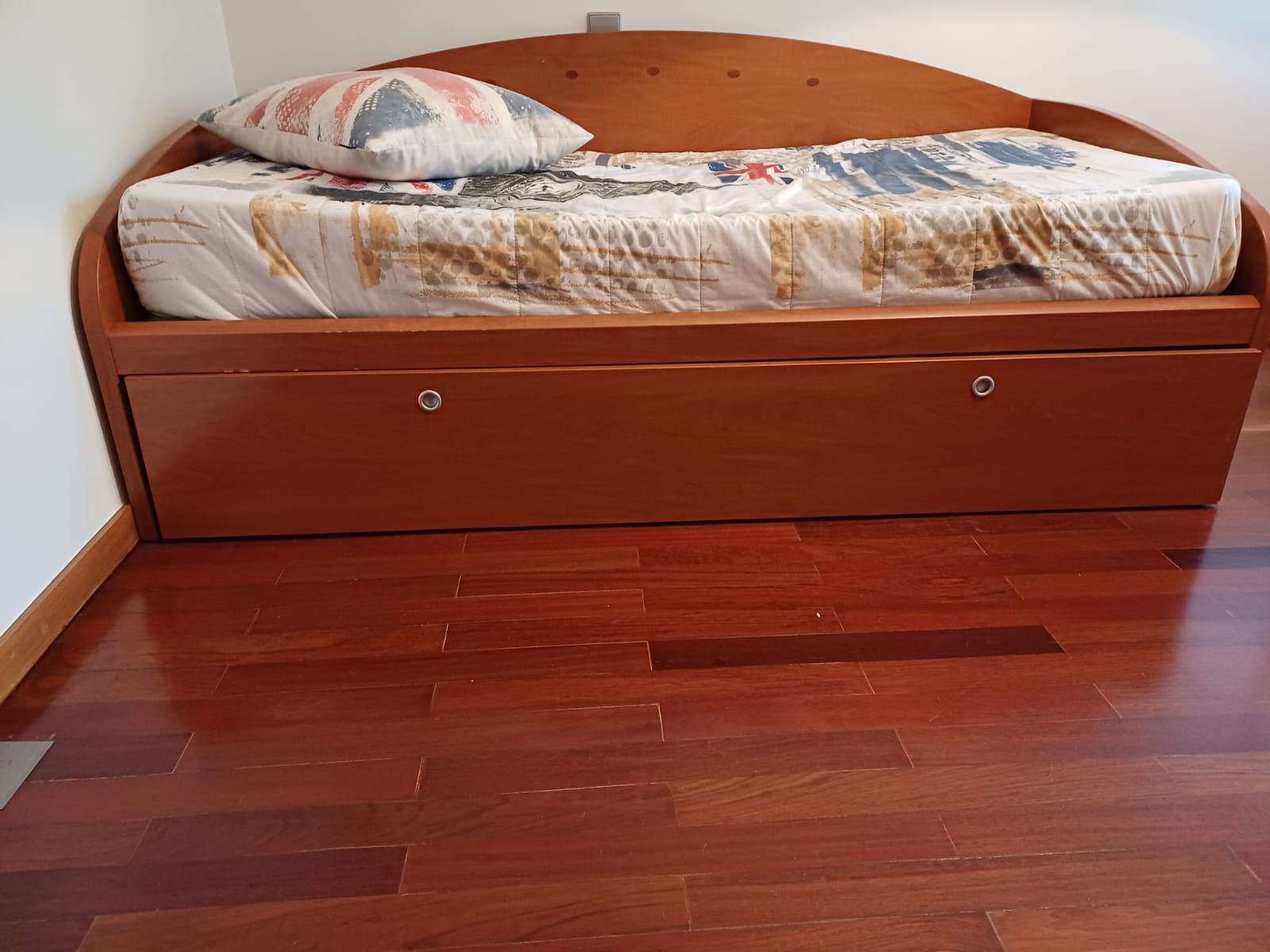 Cama de solteiro