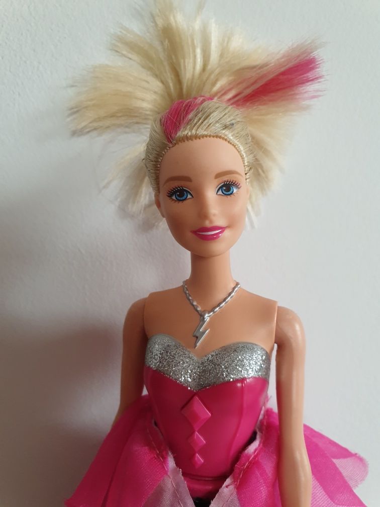 BARBIE Super bohaterka