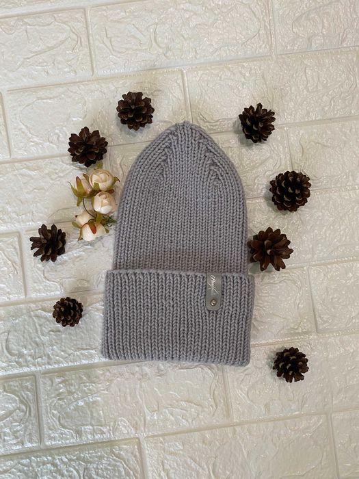 Шапка вязана сіра, шапочка вязаная