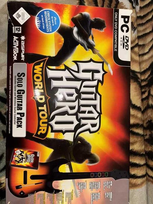 Guitar Hero World Tour Zestaw - gitara, odbiornik, plyta