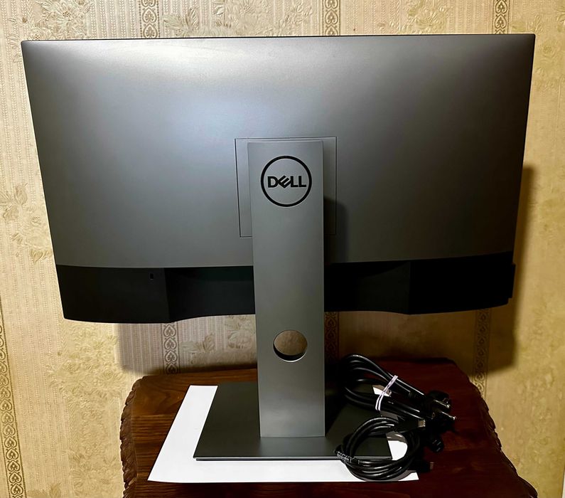 Monitor Dell UltraSharp U2721DE + cabos