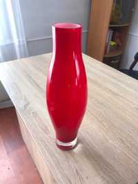 ваза стеклянная красная