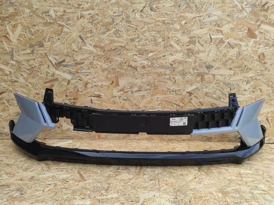 ZDERZAK PRZÓD RENAULT MEGANE 5 V E TECH