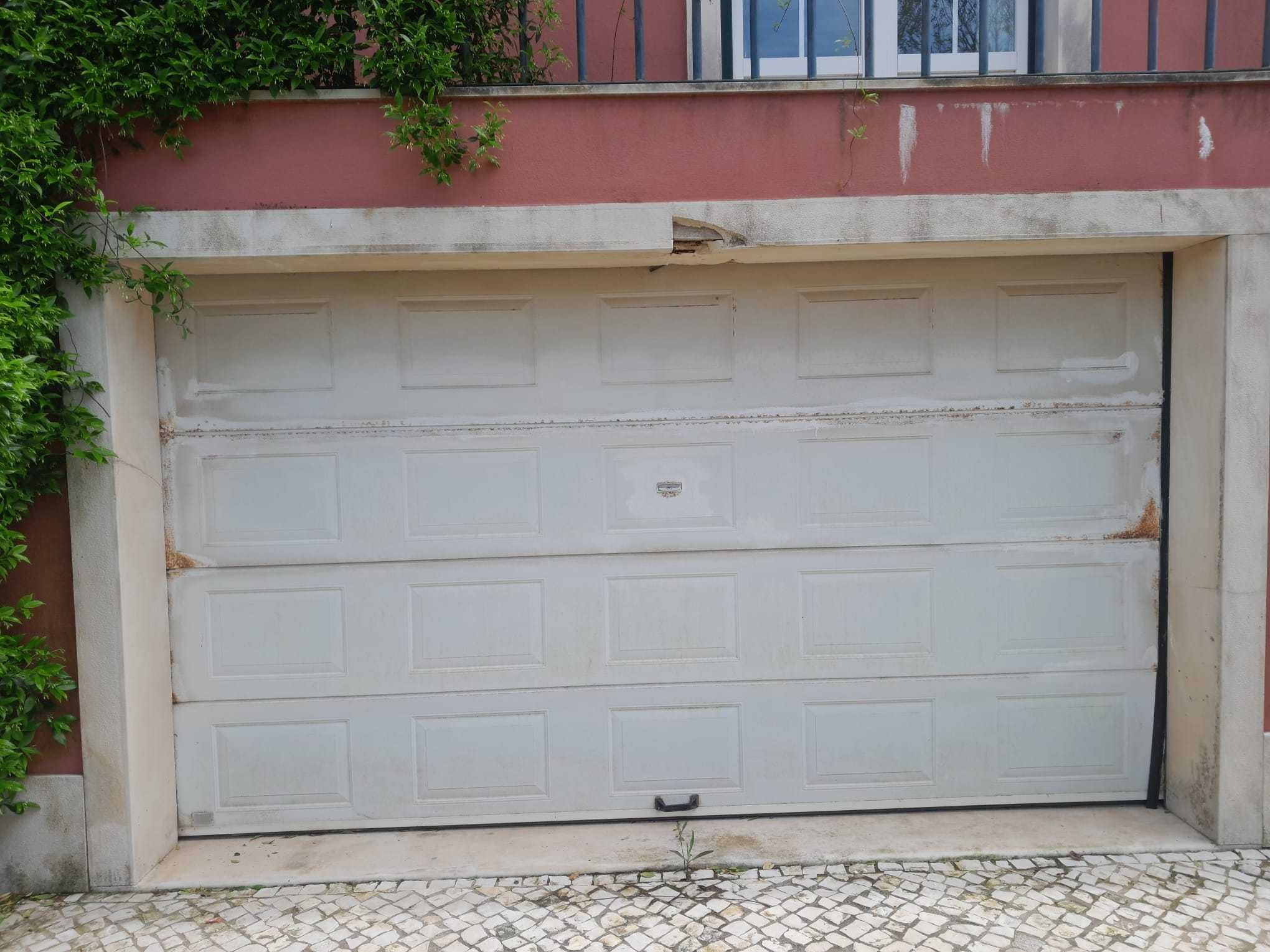 Portão de Garagem com Motor – 3,60m x 2,00m