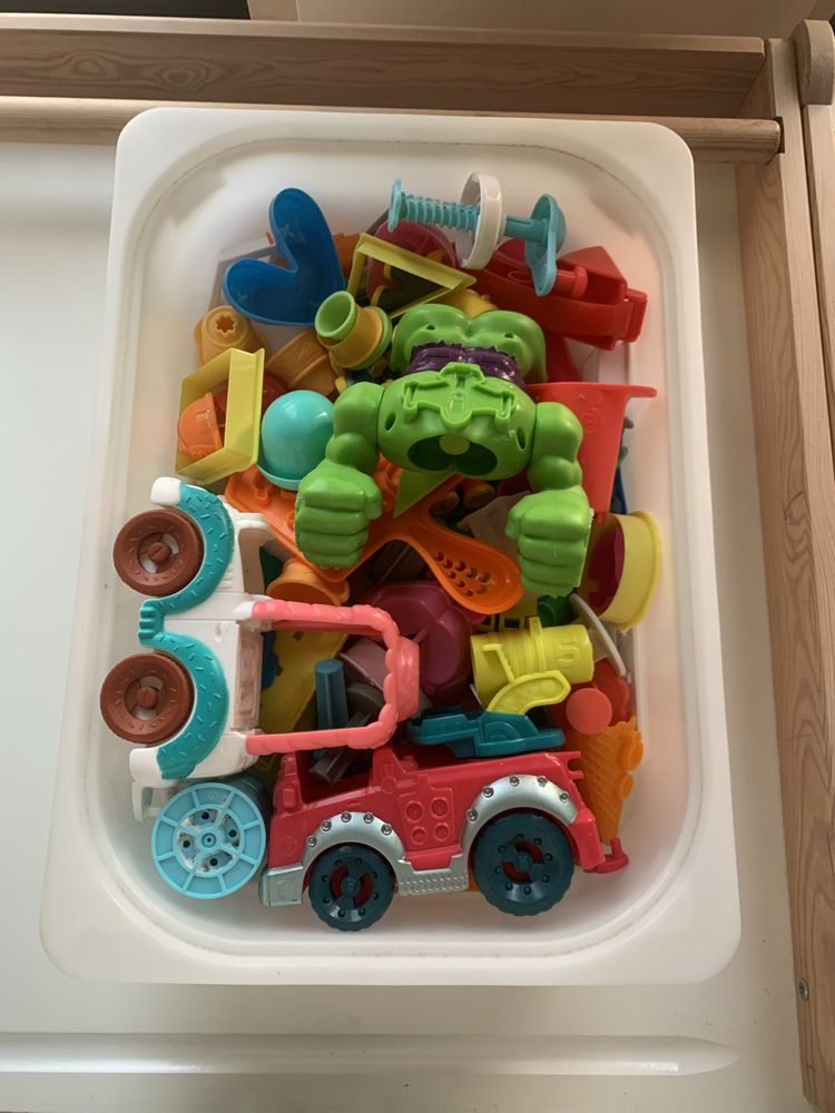 Plasticina e brinquedos/moldes Play Doh