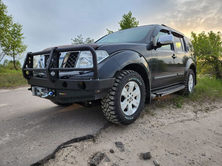 Передній бампер для Nissan Pathfinder з монтажною плитою під лебідку і
