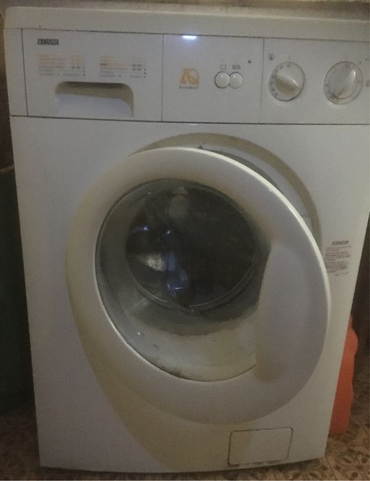 Maquina de lavar roupa Zanussi