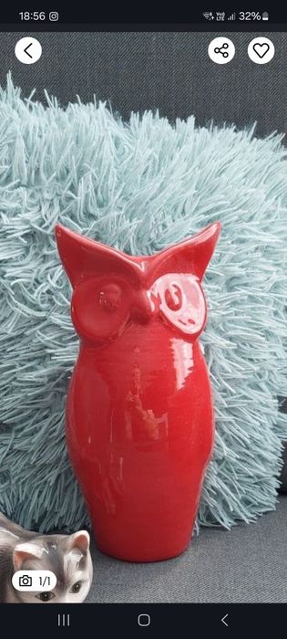 Czerwona ozdobna sowa