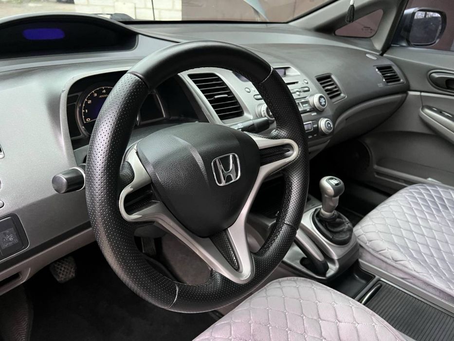 Продам Honda Civic 4d