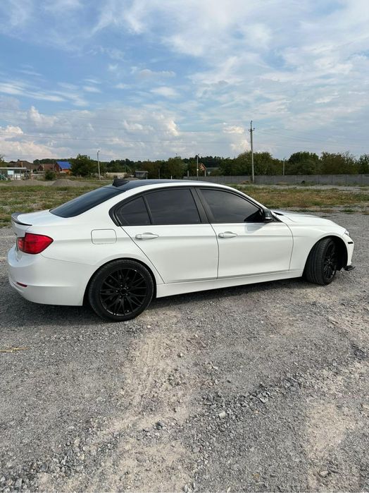 Продам BMW 328i F30