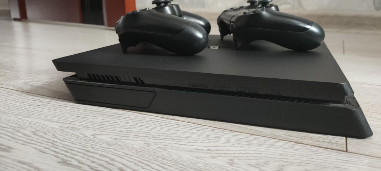 Ps4 slim 1tb игровая приставка, плейстэйшон без джоя