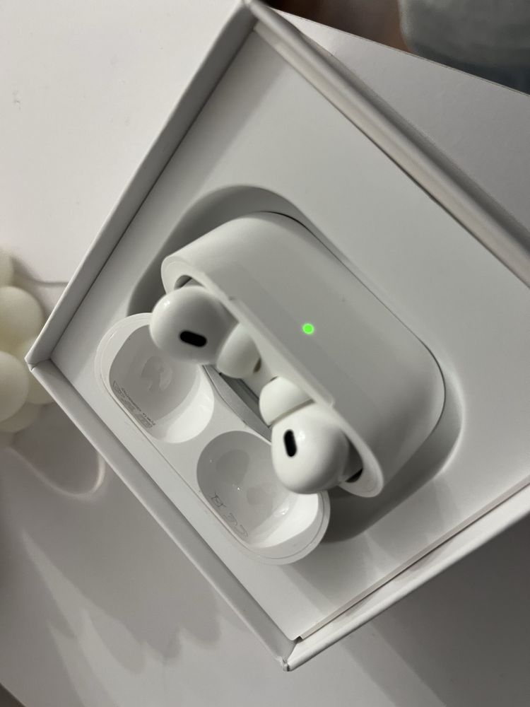No we zafoliowane air pods pro