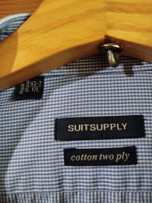 Рубашка, светлые мужские  брюки, футболка, пиджак