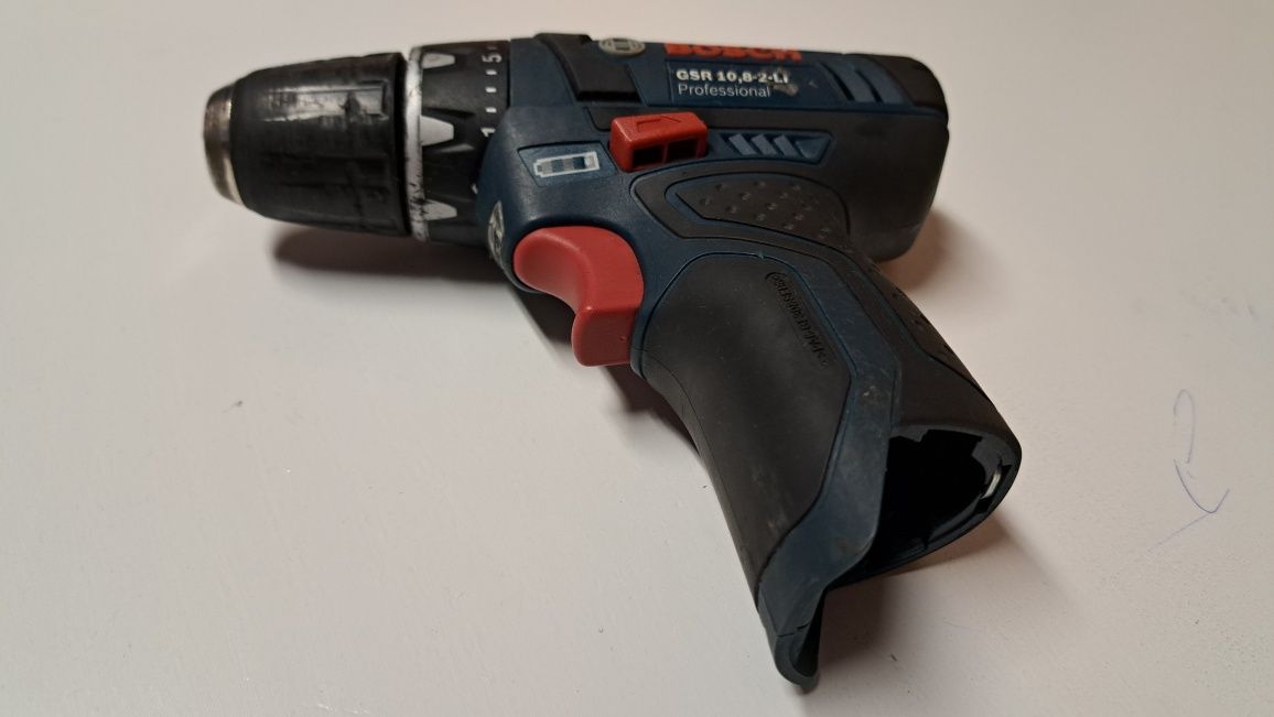 Aparafusadora BOSCH Profissional GSR 10,8-2-LI