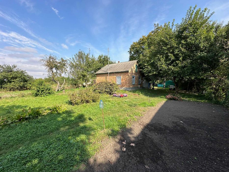 Продається заміський будинок, смт Студеники, 93км траси Київ-Харків