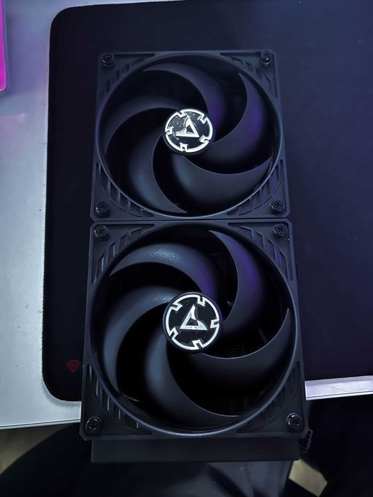 Arctic Liquid Freezer III 240 – jak nowe, 100% sprawne