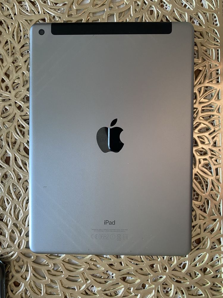 Ipad 5 Geracao 9’7 32Gb, com capa protecao