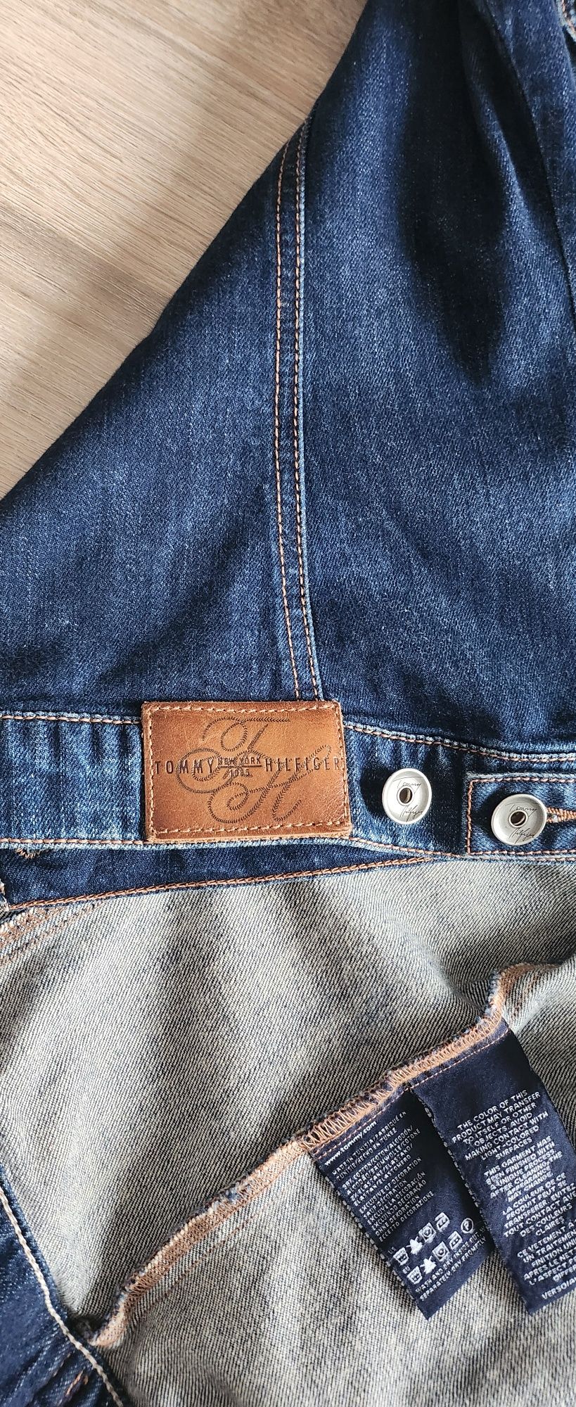 Kurtka jeansowa katana Tommy Hilfiger 40