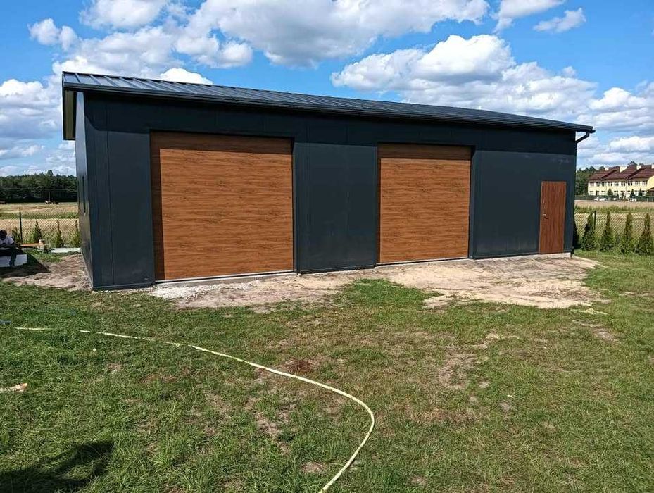 Garaż/Pawilony z płyty warstwowej PIR/ocieplane