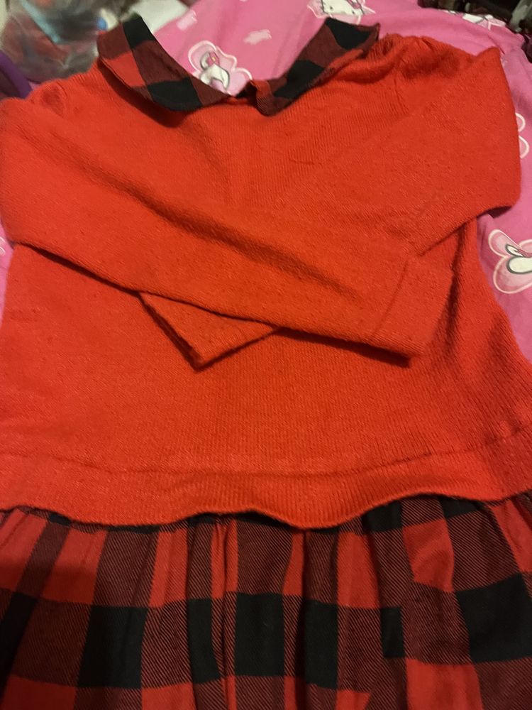 Vestido vermelho de menina