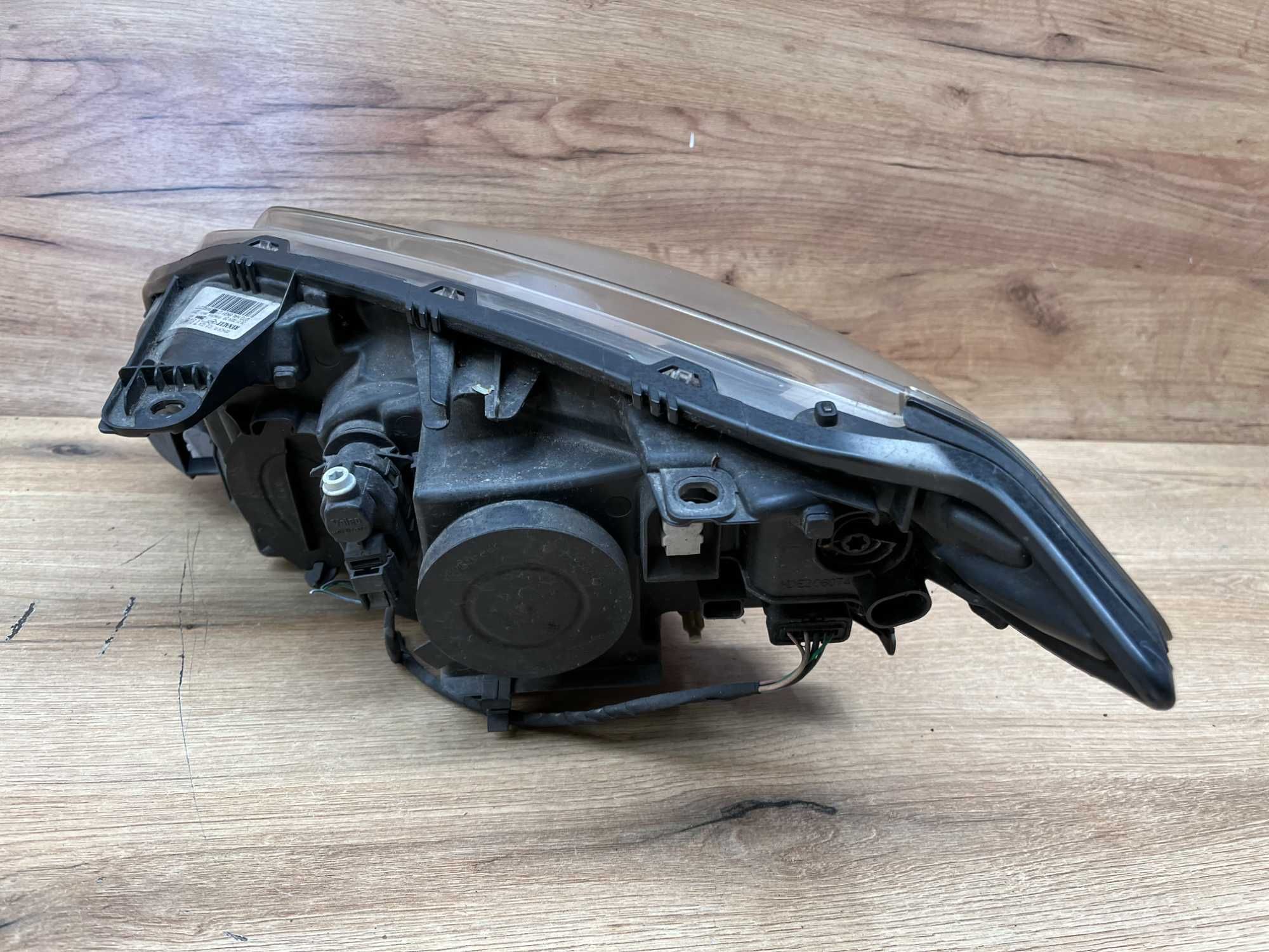 Lampa/reflektor przedni prawy Renault Laguna 3