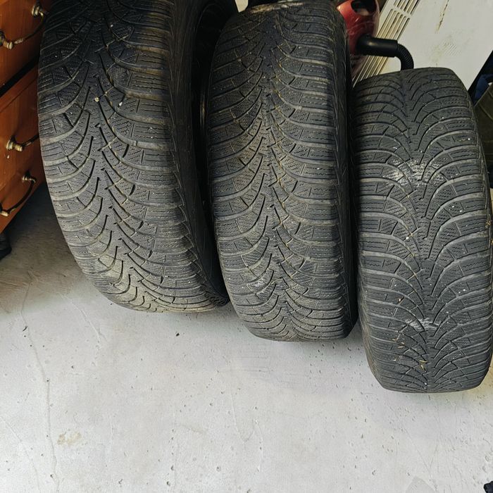 Зімні колеса з рідними ковпаками 205/55/16 . 14.3