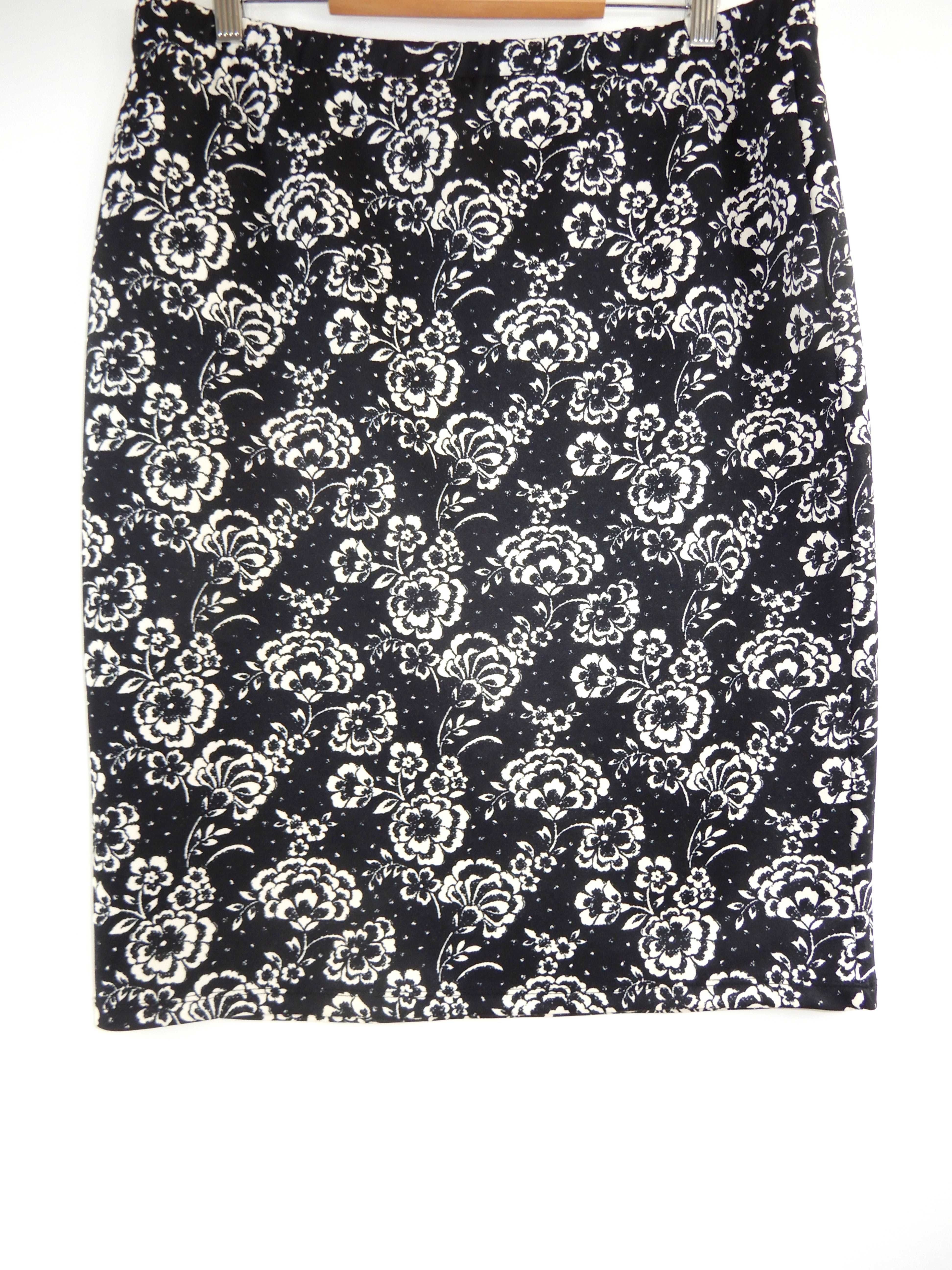 Spódnica midi czarna kwiaty TU 46 3XL