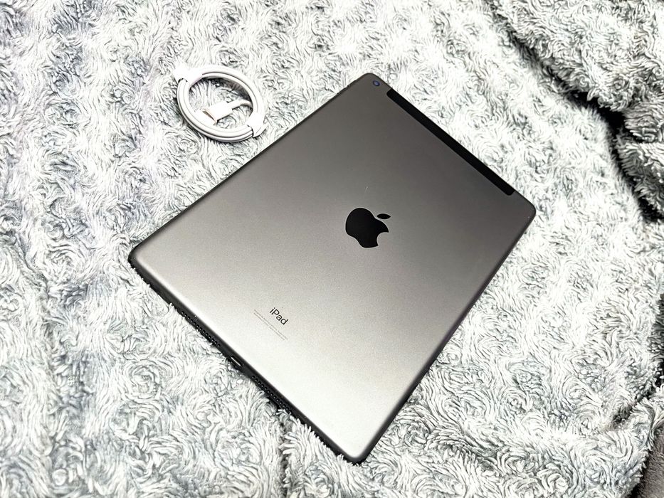 IPad 9 (64 gb) LTE, шикарное состояние + стекло! А2603
