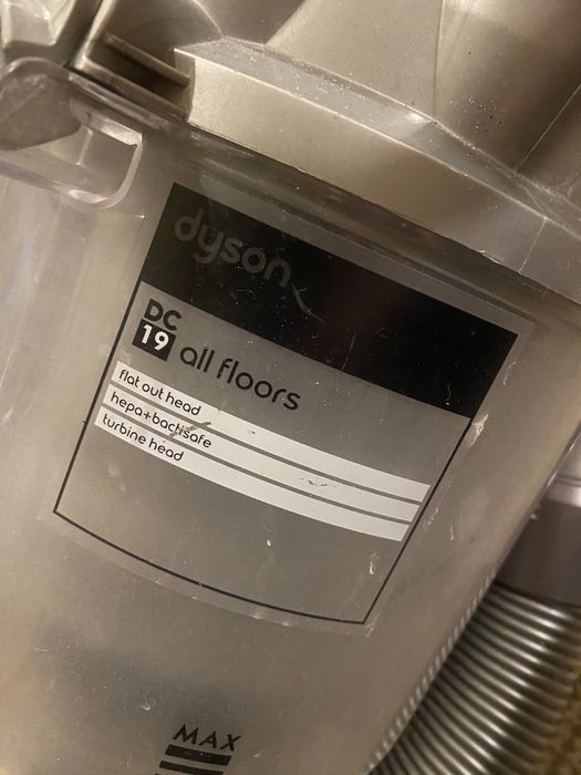 Пылесос Dyson DC 19
