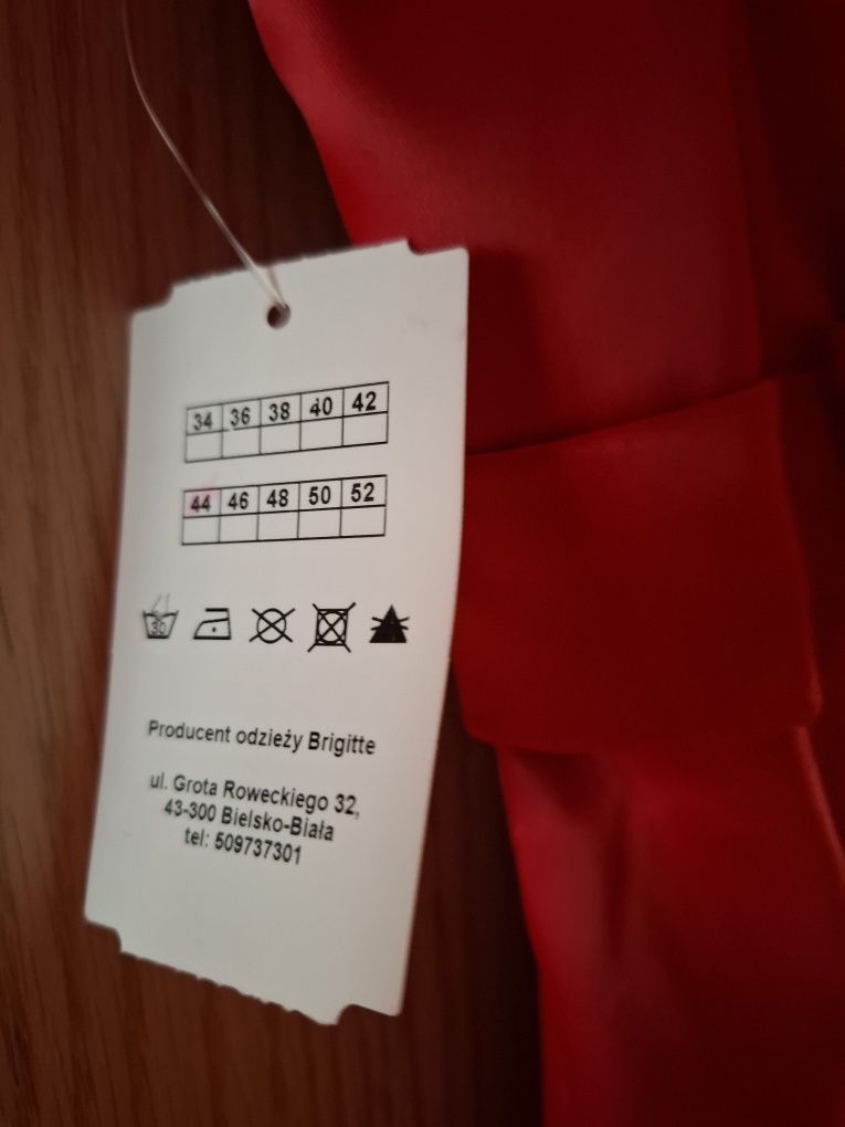 Sukienka czerwona 44